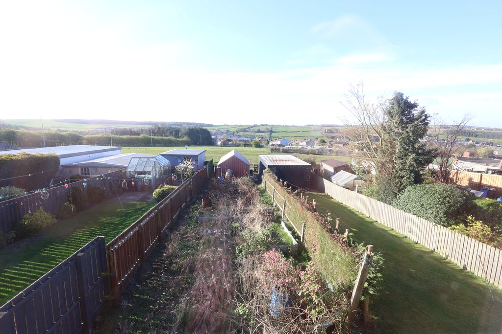 Front Garden / View- click for photo gallery